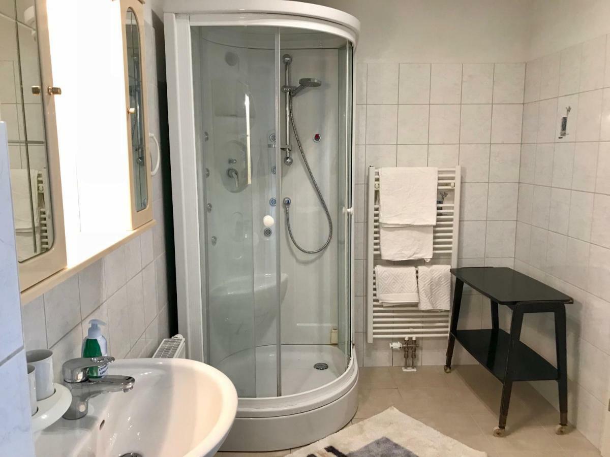Traumhafte Wohnung Auf Pferde Ranch アイヒ エクステリア 写真